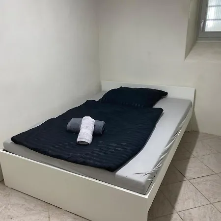 Vakantiehuis Traum Familien Stradella Mit 1500qm Garten In Zentraler Lage Von